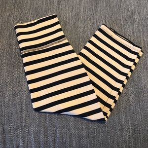 Like new high waisted bebe skirt size xsmall.